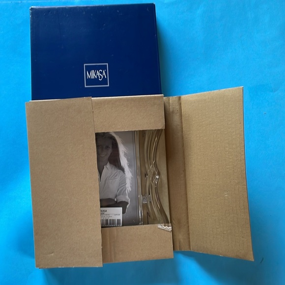 Mikasa Simone Crystal Picture Frame for 4.5 x 6.5 Pic NIB - Picture 9 of 9